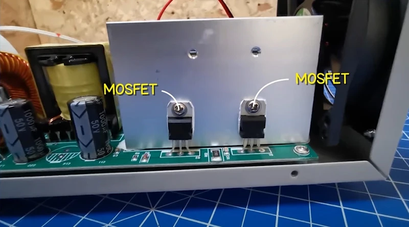 thermal conductive insulating film for MOSFET